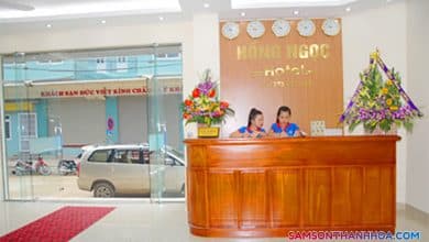 Quầy lễ tân nằm ngay sảnh đi vào