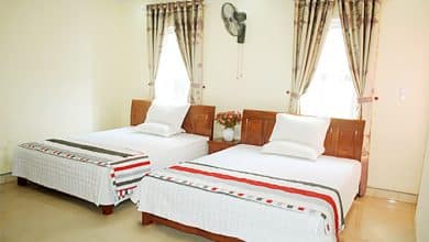 2 giường đôi rộng rãi bên trong phòng nghỉ